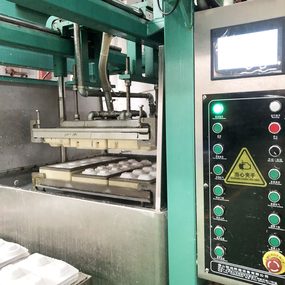Single-cylinder big boardmake-up machine