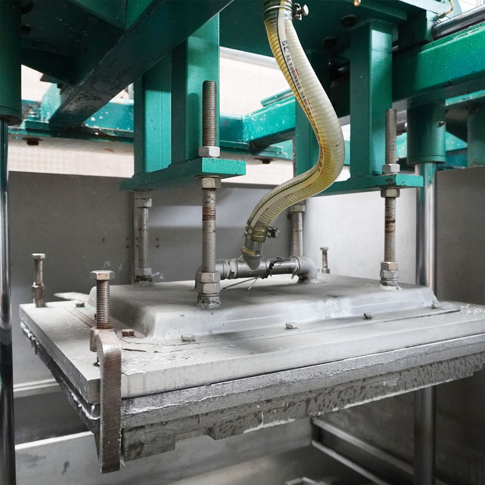 Double-cylinder big boardmake-up machine