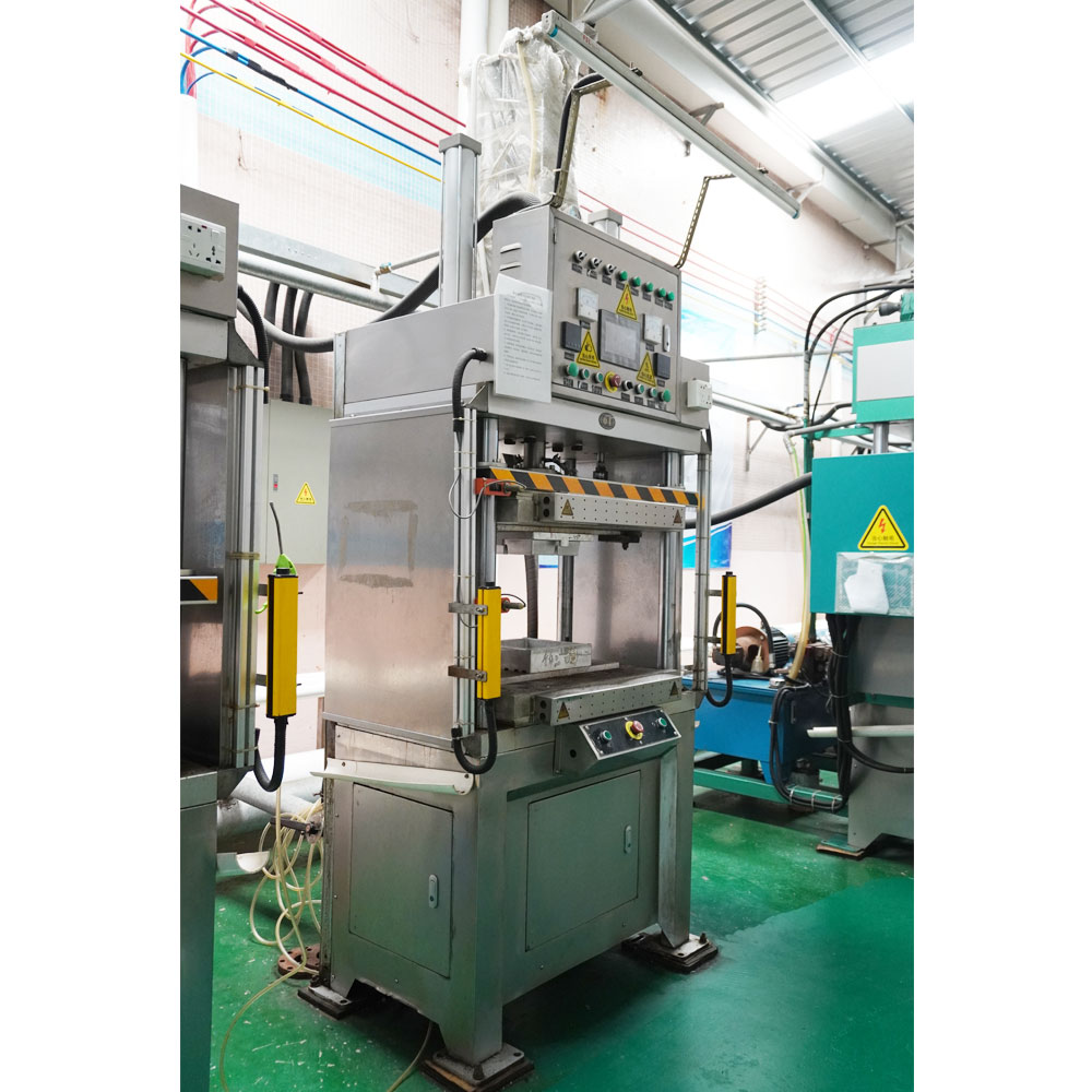 Four column pneumatic hot press