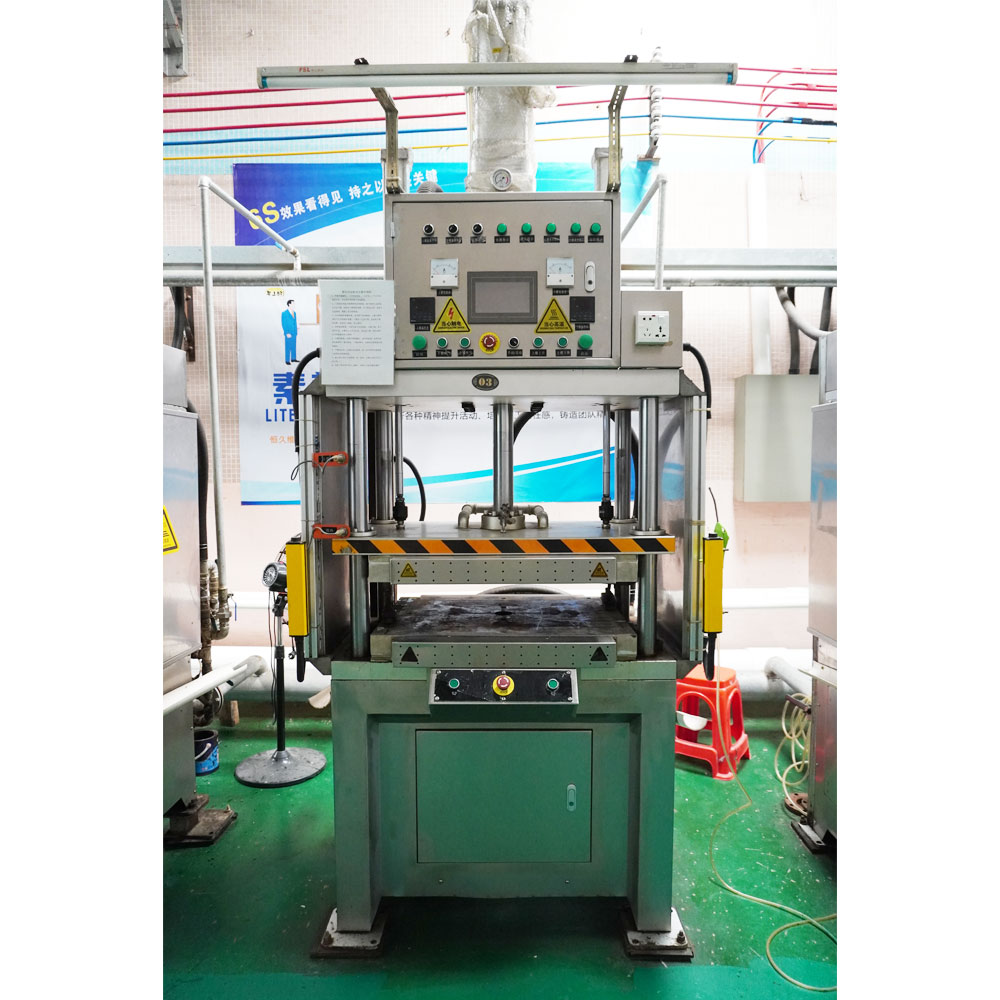 Four column pneumatic hot press