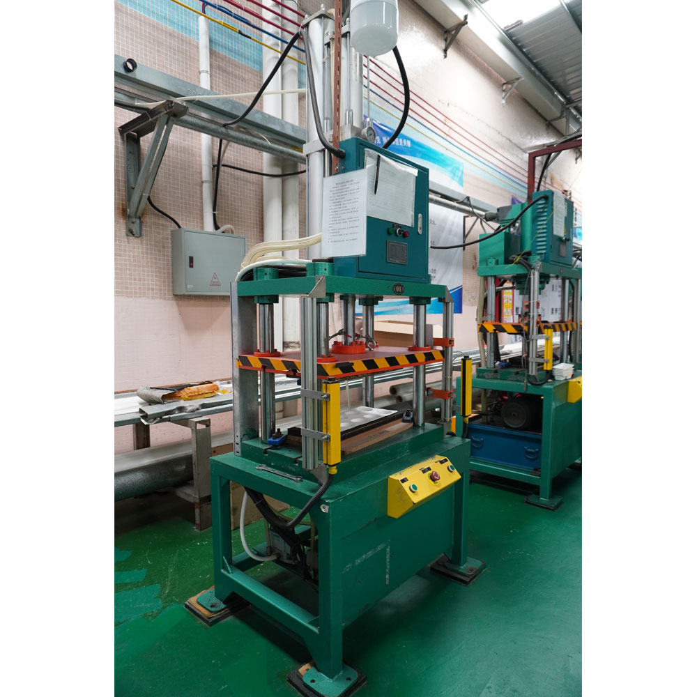 Four column pneumatic edge cutting machine