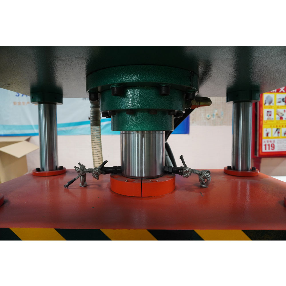 Four-column hydraulic trimming machine