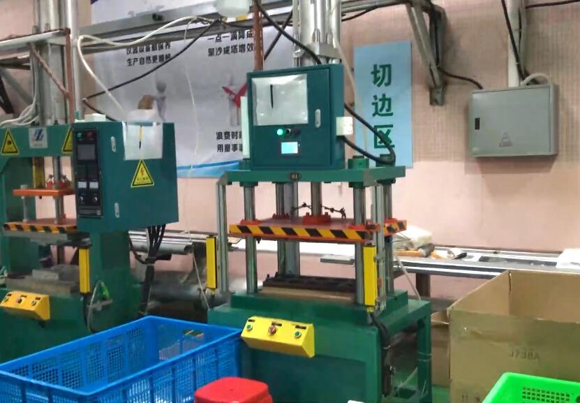 Pneumatic edge cutting machine